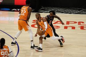 贝弗利：太阳时期的艾顿我们根本防不住 他在湖人是四当家